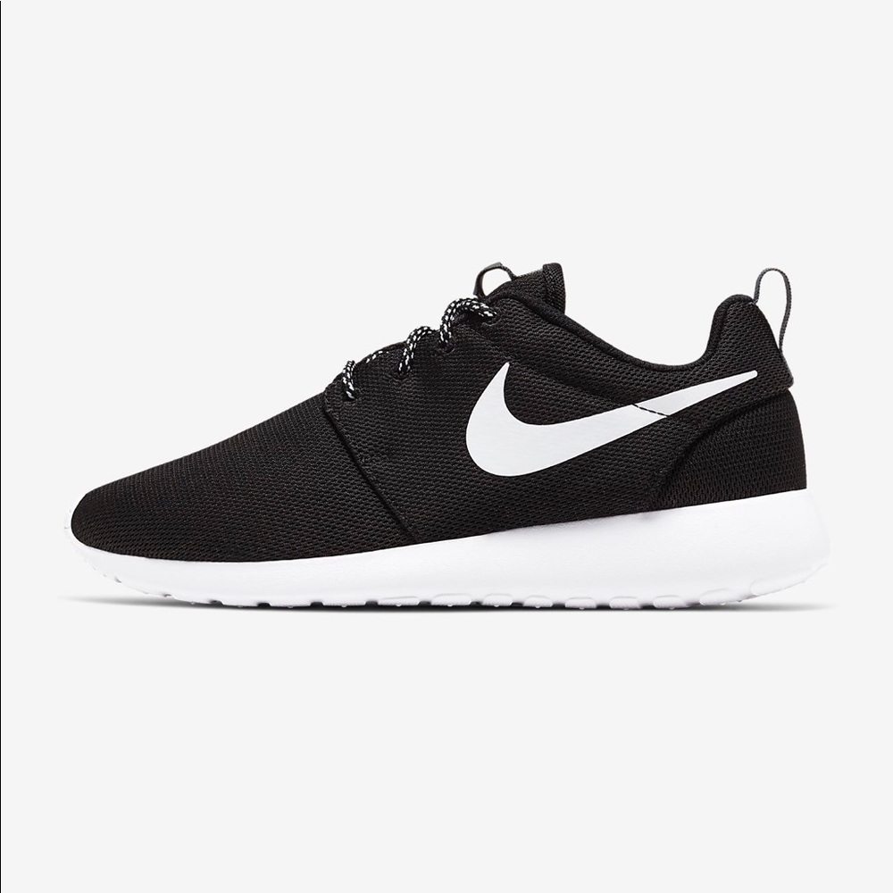 Nike Rosh Run size 5 new
